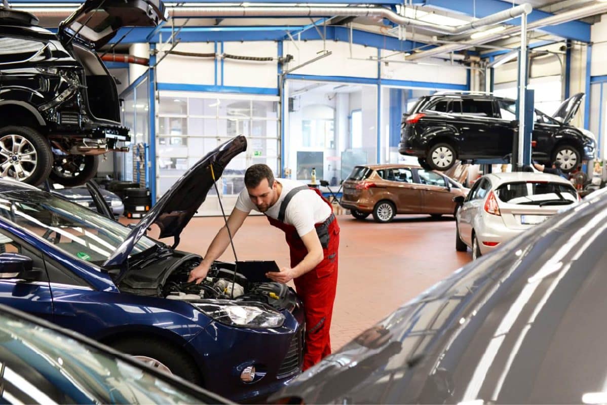 Top 30 Automotive Mechanic Interview Questions and Answers by How2Become