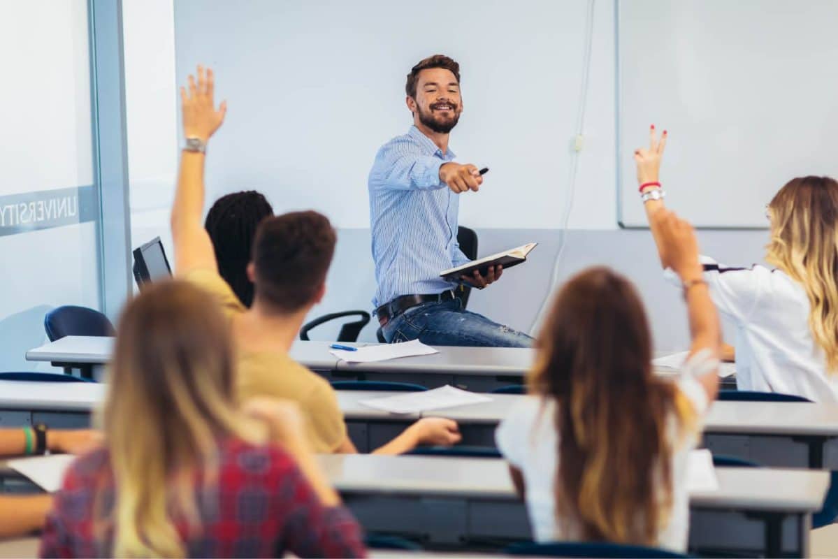 Top 30 Senior Teacher Interview Questions and Answers by How2Become